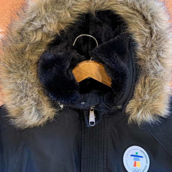 Aritzia Vancouver 2010 Olympics parka - Picture 4 of 8